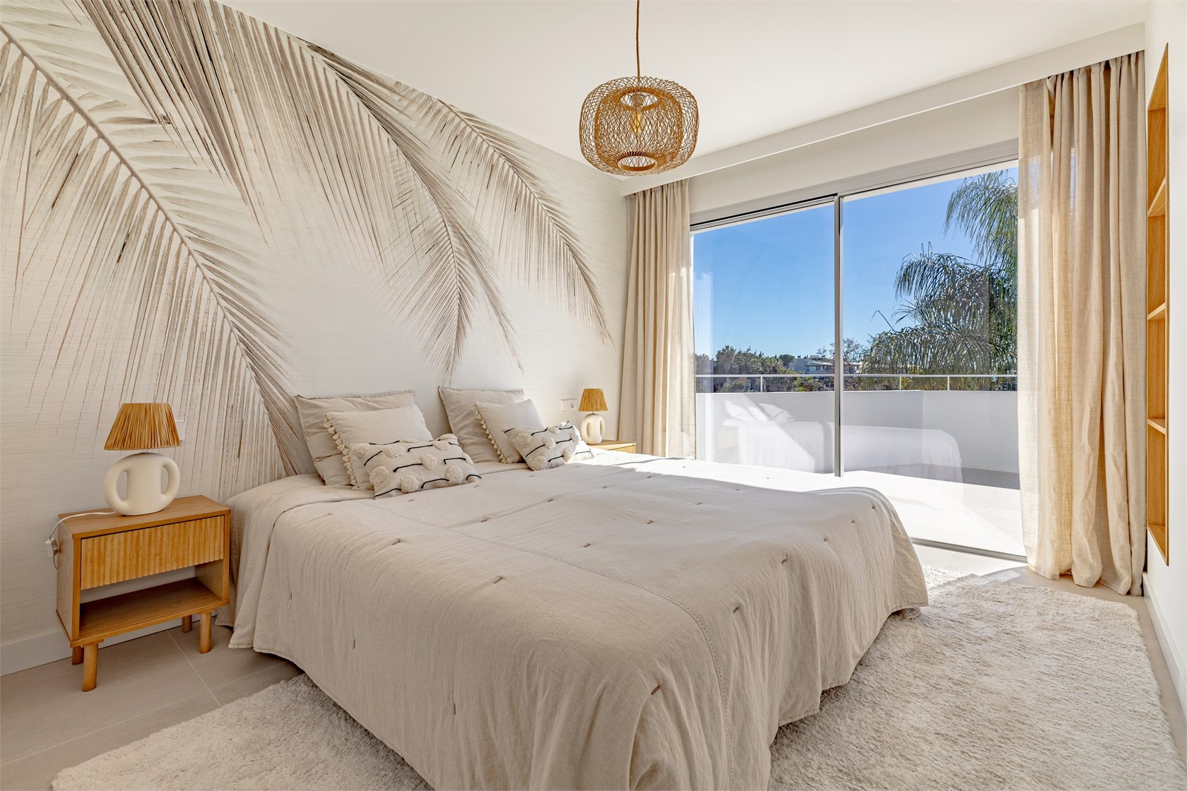 Image {index}: Detached Villa For sale, Nueva Andalucía, €1,795,000 [HFM-CL10228]