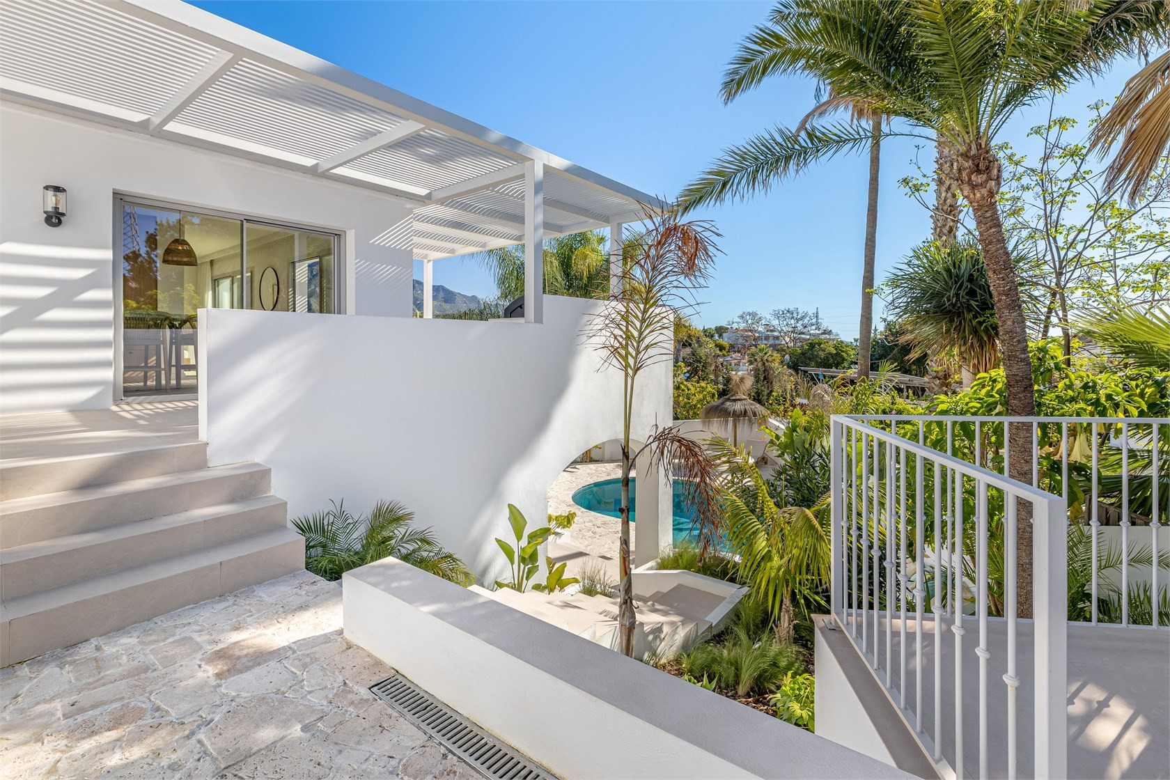 Image {index}: Detached Villa For sale, Nueva Andalucía, €1,795,000 [HFM-CL10228]