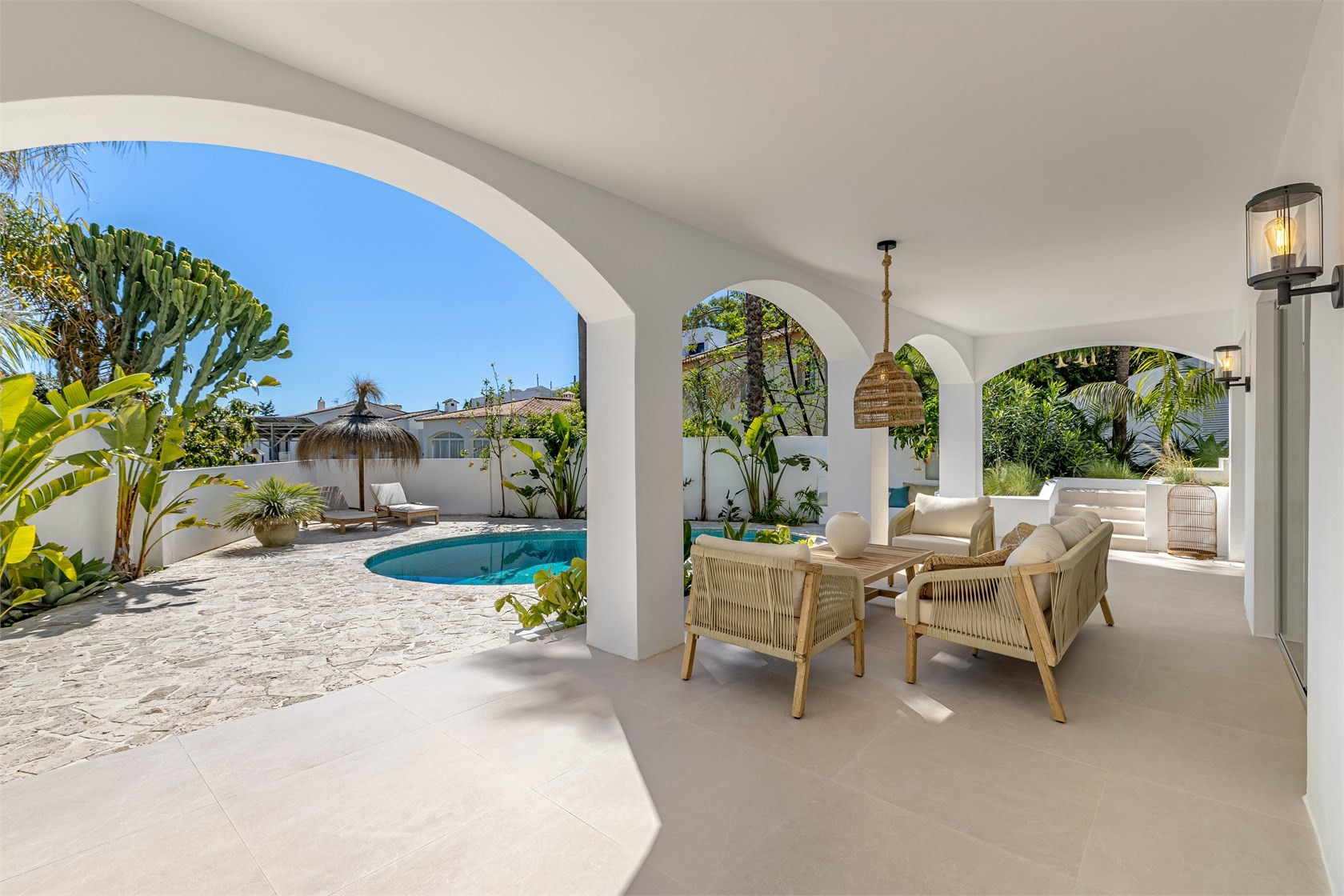 Image {index}: Detached Villa For sale, Nueva Andalucía, €1,795,000 [HFM-CL10228]