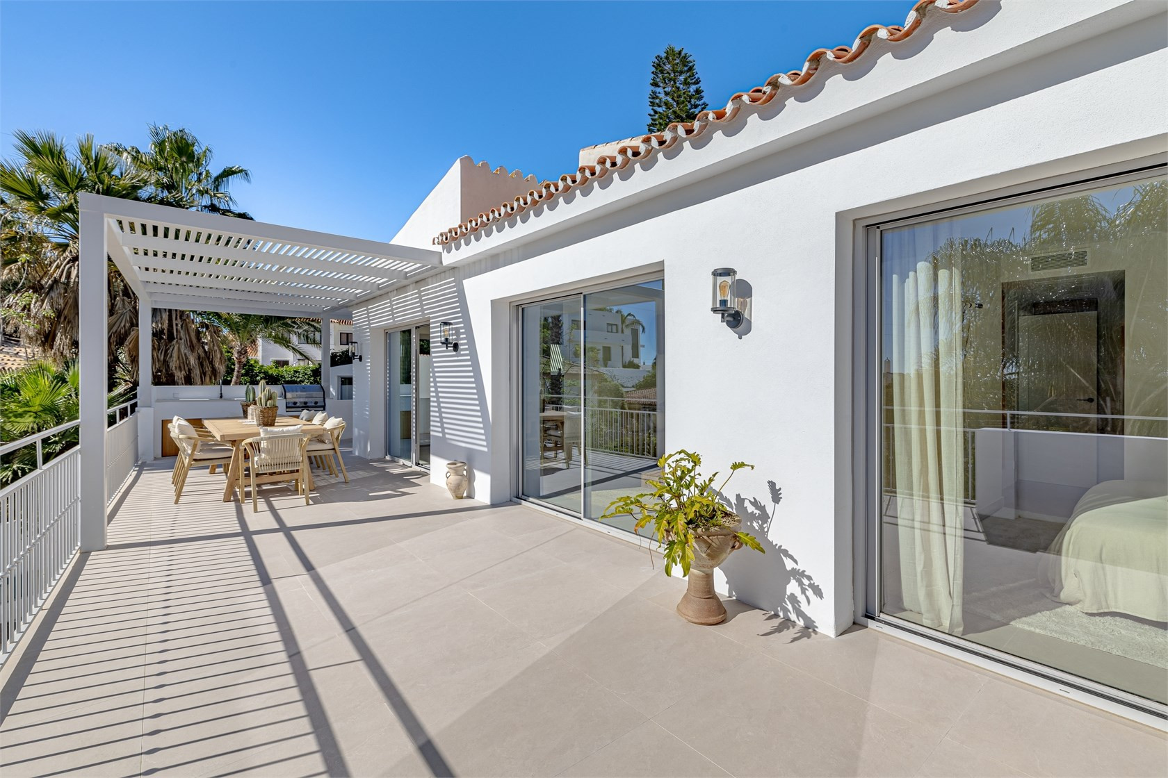Image {index}: Detached Villa For sale, Nueva Andalucía, €1,795,000 [HFM-CL10228]