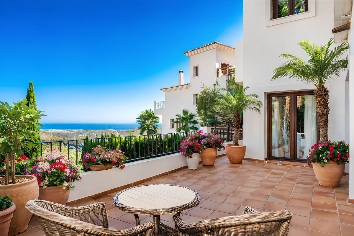 Image {index}: Detached Villa For sale, Benahavís, €1,595,000 [HFM-CL10229]