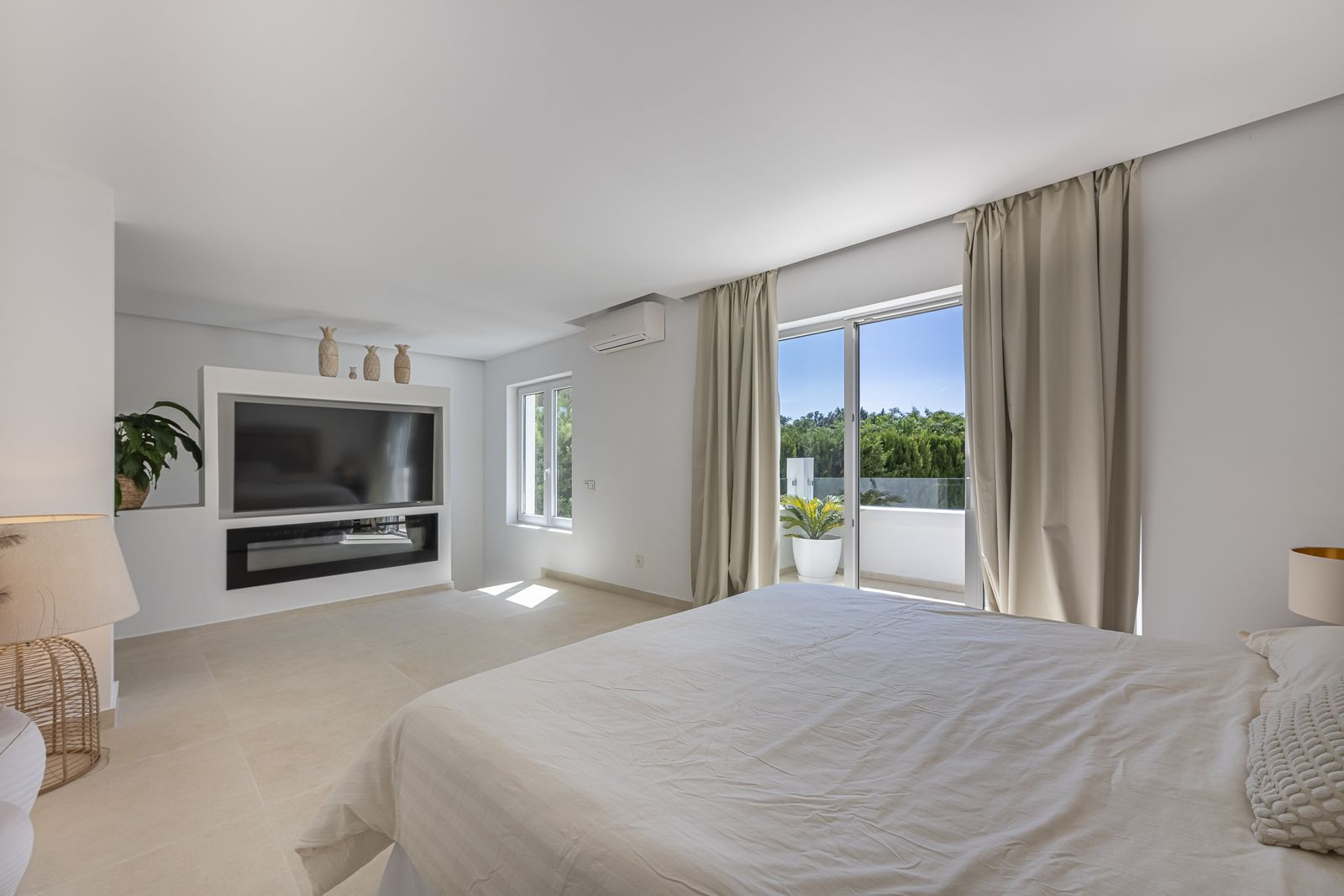 Image {index}: Detached Villa For sale, sotogrande, €1,795,000 [HFM-CL10230]