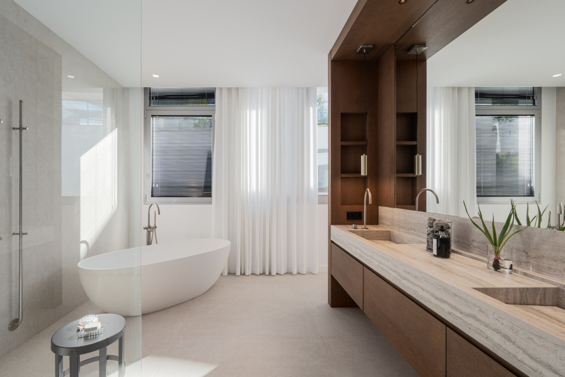 Image {index}: Detached Villa For sale, The Golden Mile, €3,950,000 [HFM-C40251]