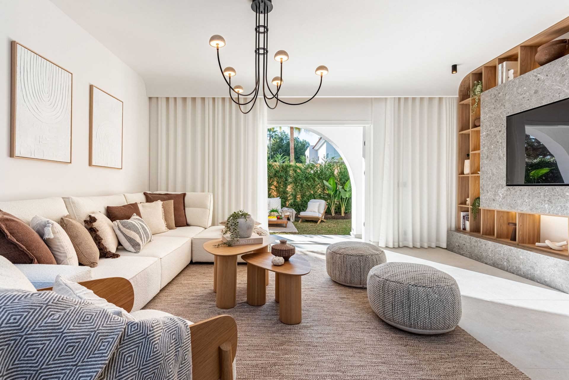 Image {index}: Semi-detached House For sale, Nueva Andalucía, €1,349,000 [HFM-CL10234]