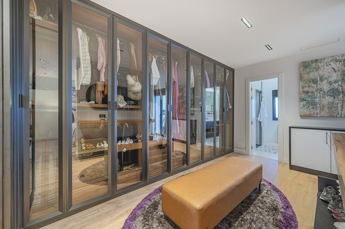 Image 40: detached villa For sale, Marbella, €2,590,000 [HFM-CL10223]