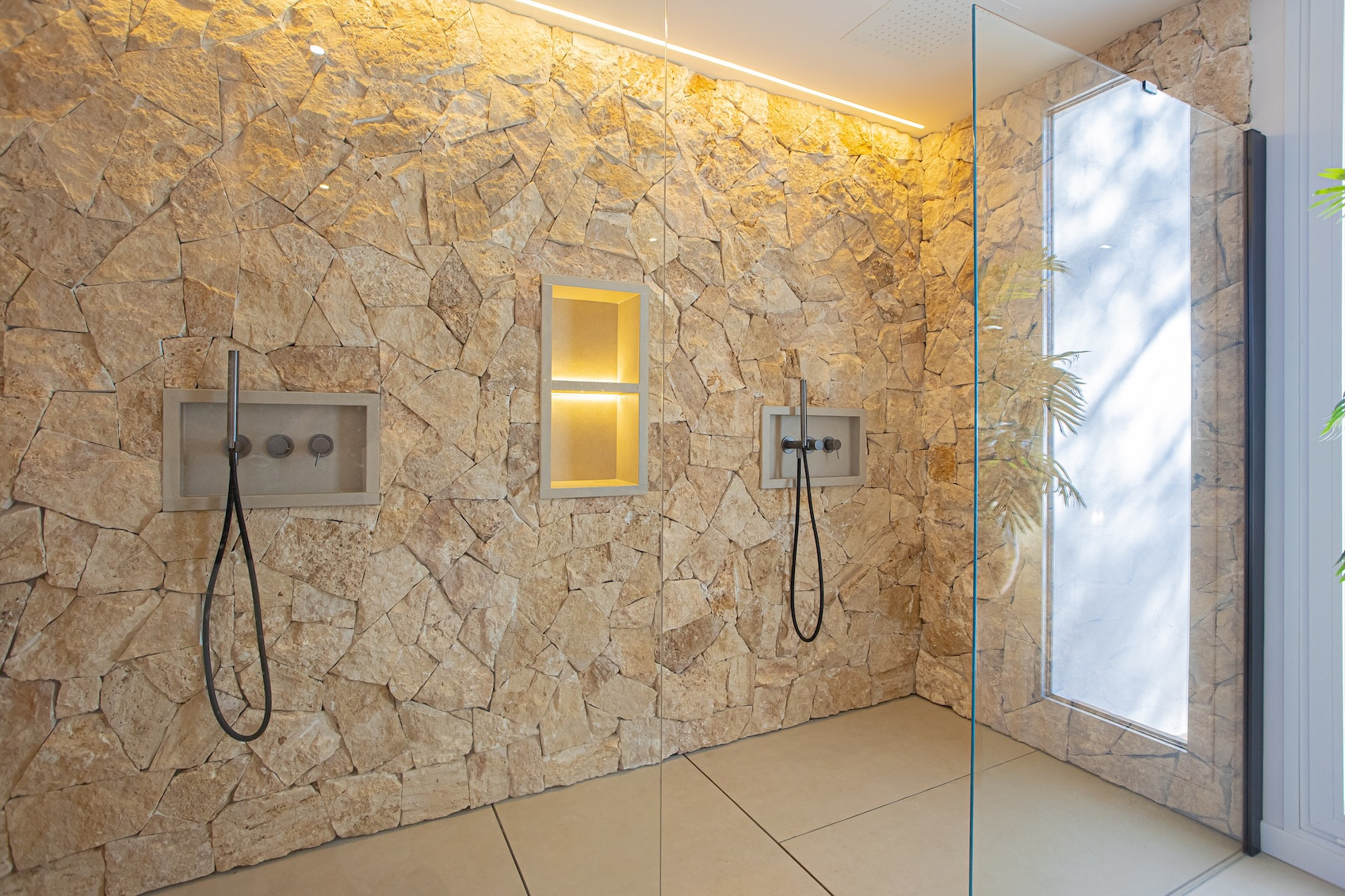 Image 34: detached villa For sale, Estepona, €2,495,000 [HFM-CL10222]