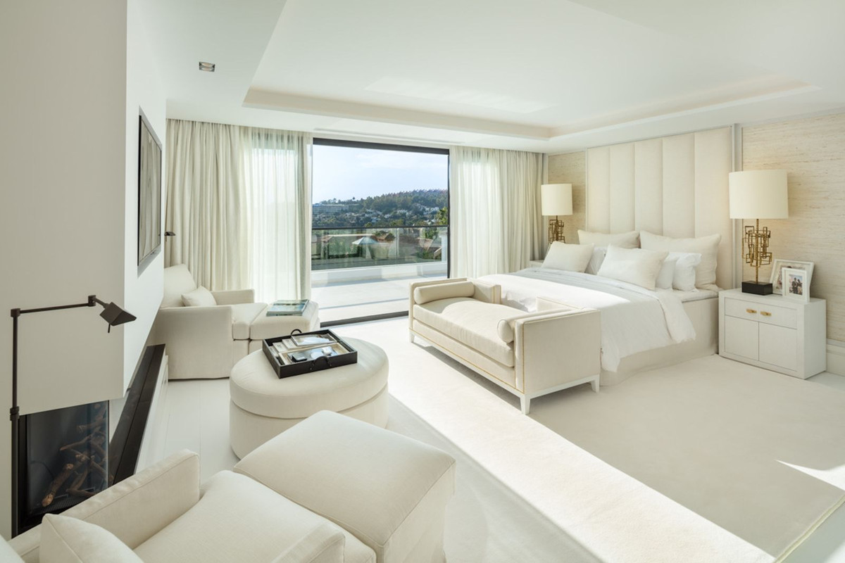 Image 45: detached villa For sale, Nueva Andalucía, €10,950,000 [HFM-C40244]