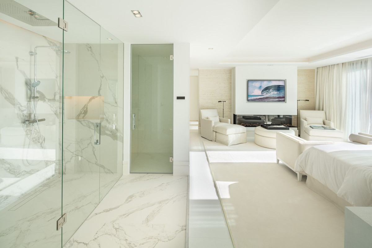 Image 45: detached villa For sale, Nueva Andalucía, €10,950,000 [HFM-C40244]