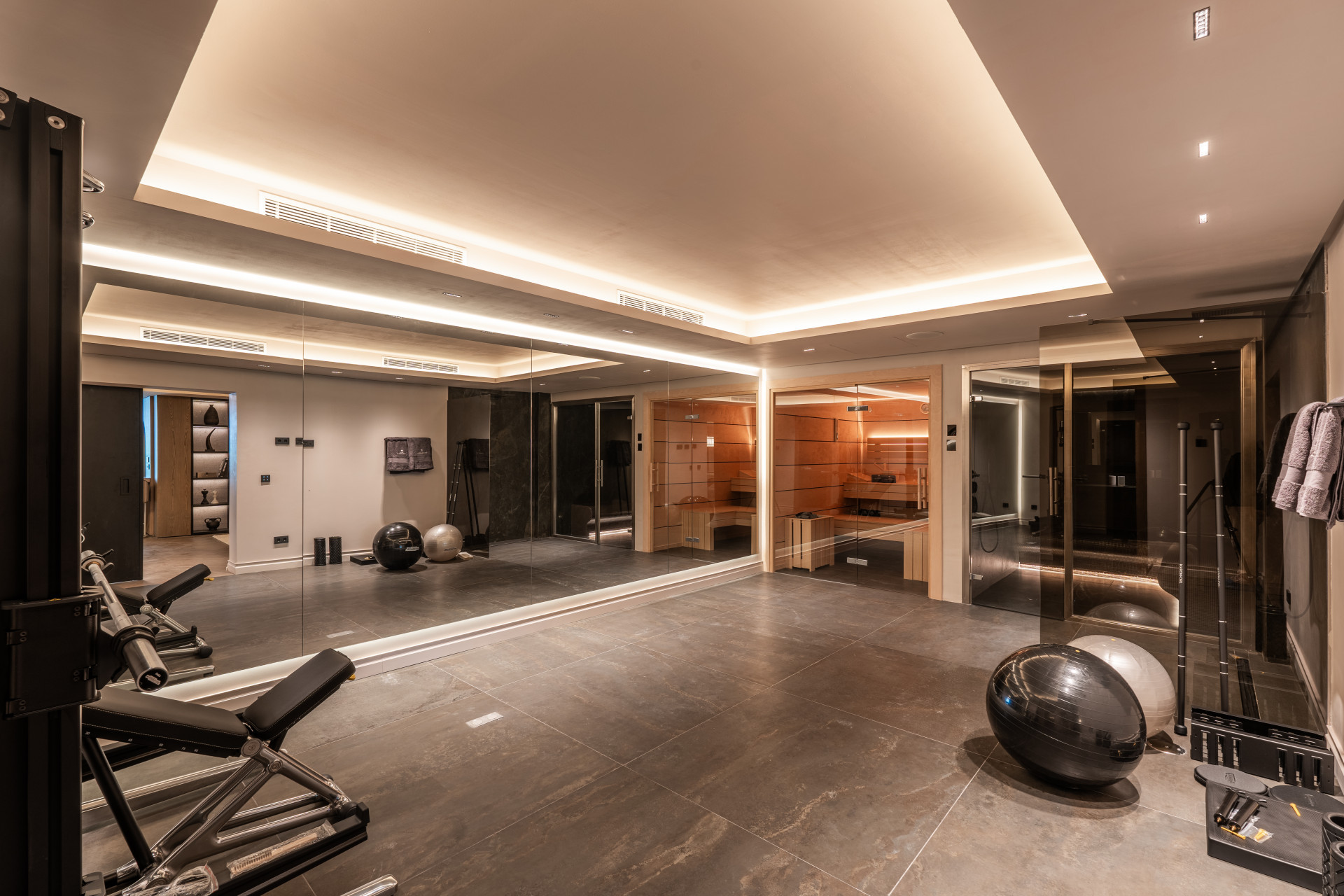 Image 47: detached villa For sale, Nueva Andalucía, €8,300,000 [HFM-C40243]