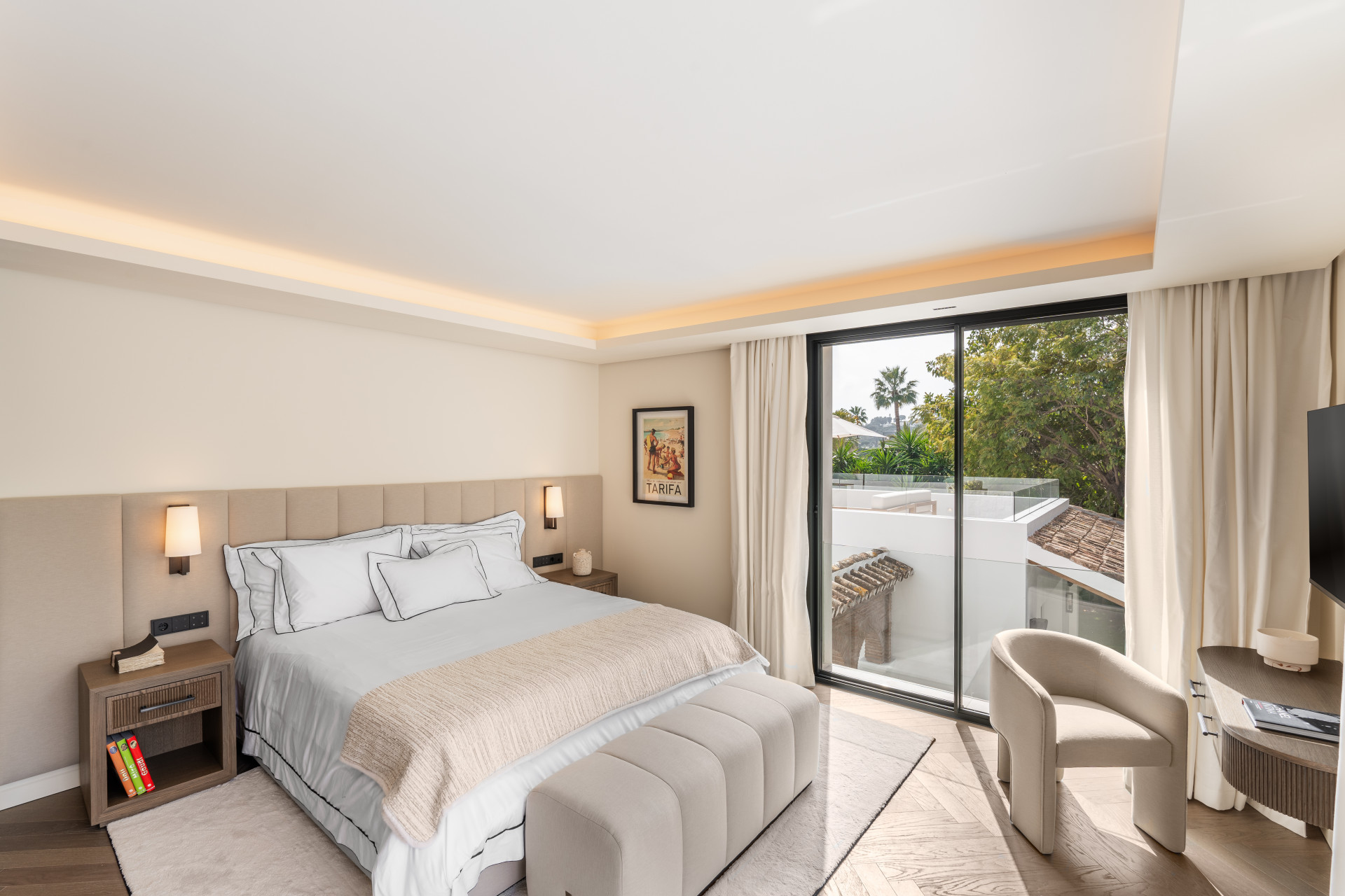 Image 47: detached villa For sale, Nueva Andalucía, €8,300,000 [HFM-C40243]