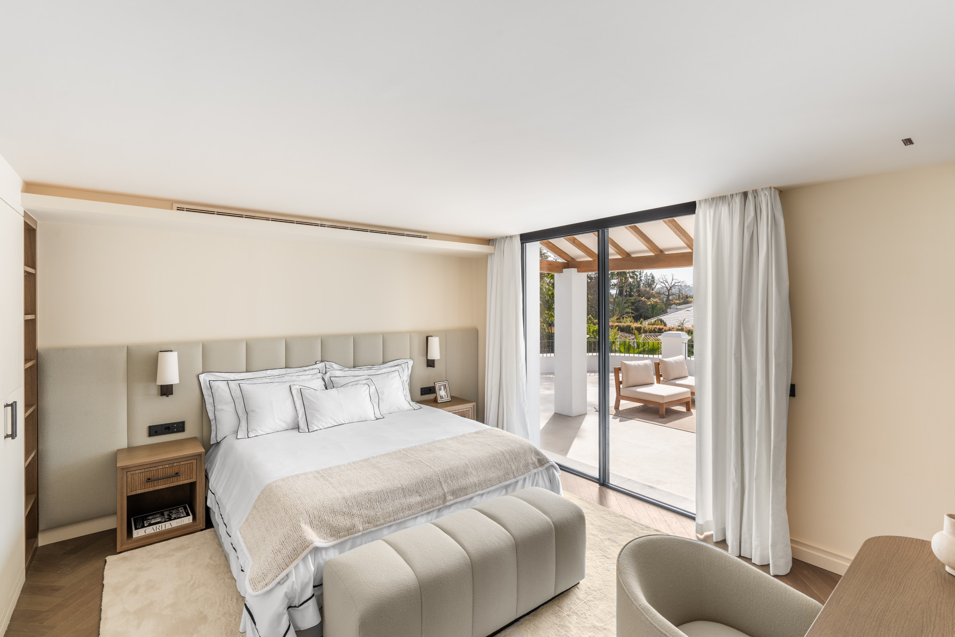 Image 47: detached villa For sale, Nueva Andalucía, €8,300,000 [HFM-C40243]