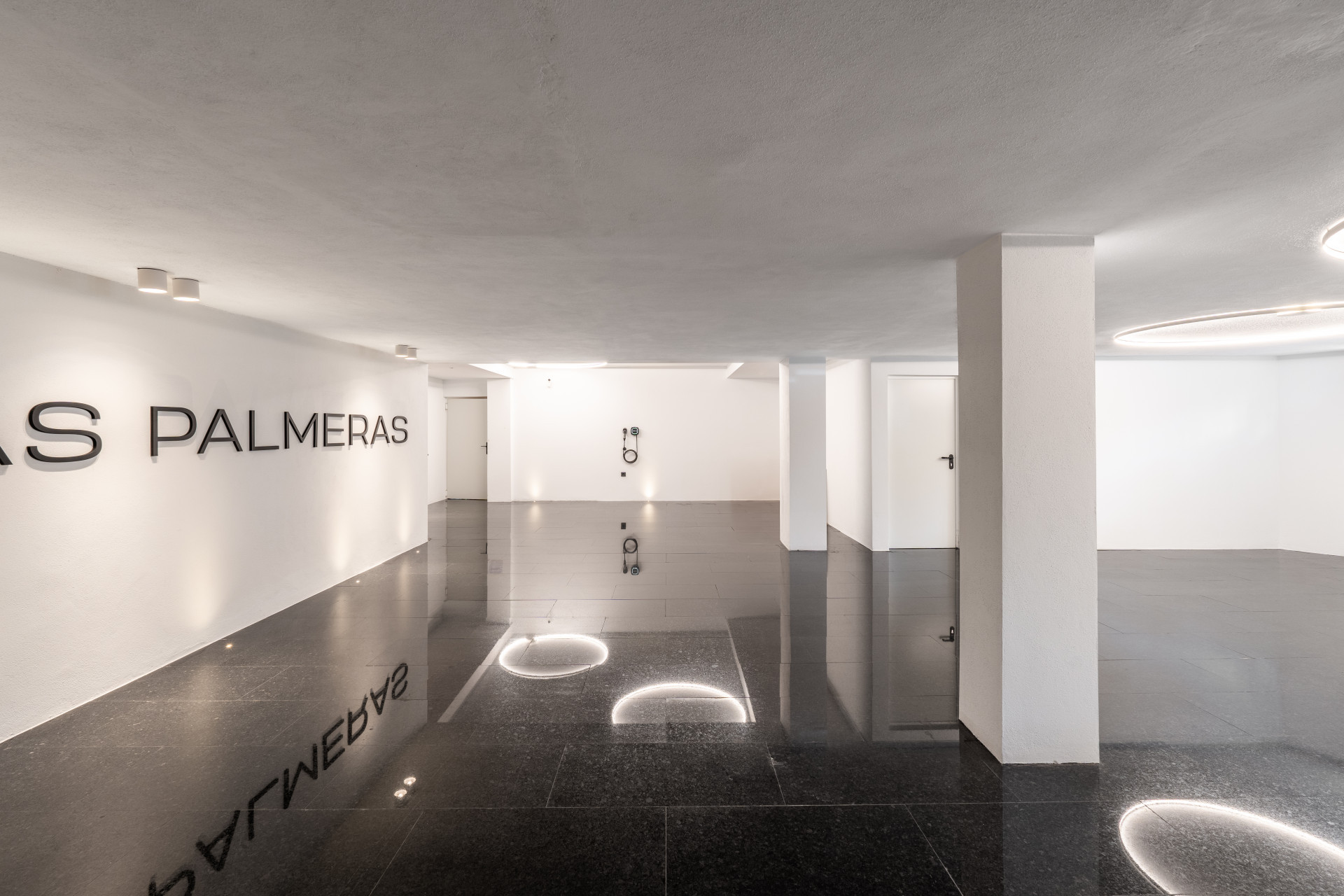 Image 47: detached villa For sale, Nueva Andalucía, €8,300,000 [HFM-C40243]