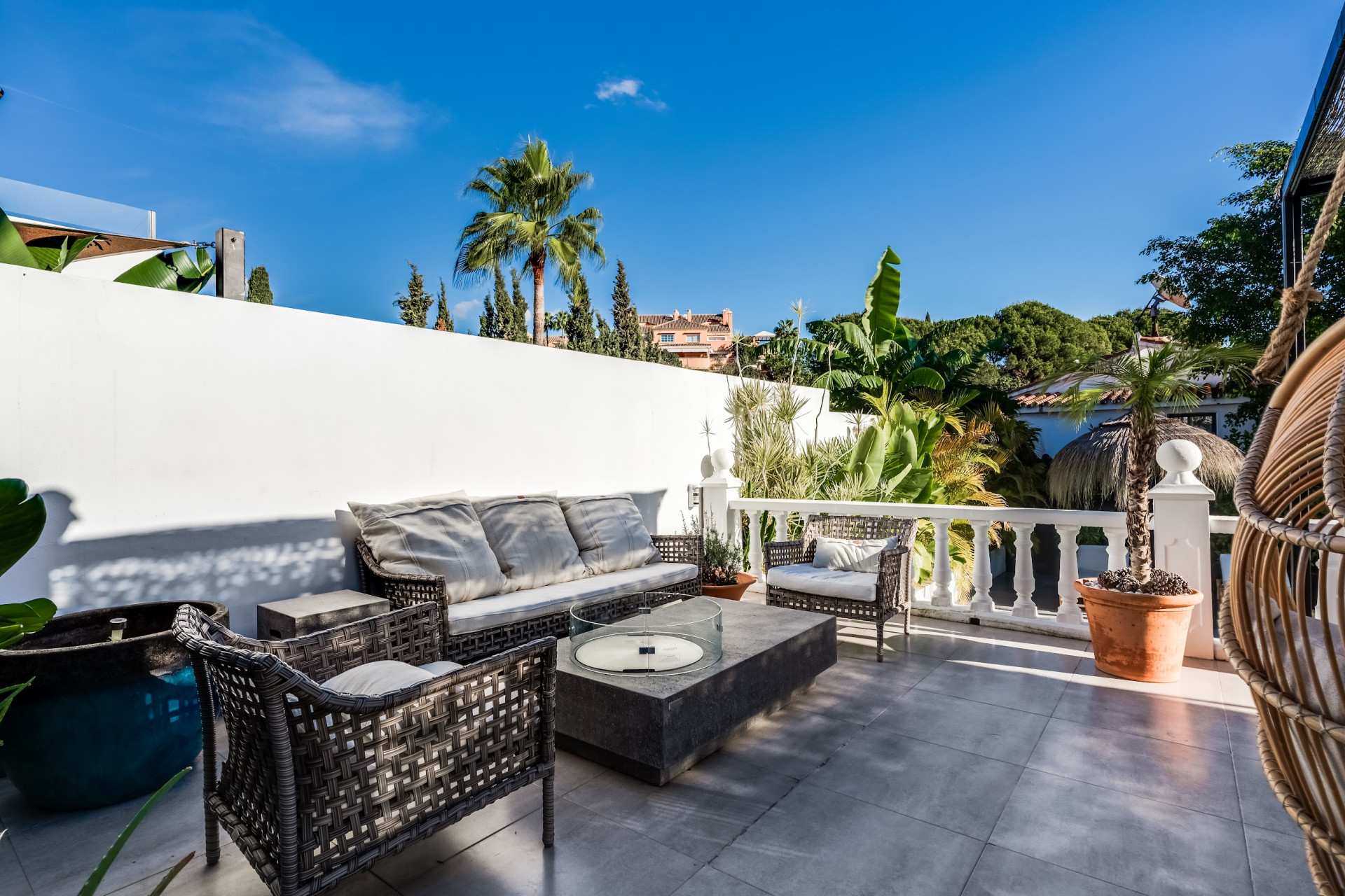 Image 44: detached villa For sale, Nueva Andalucía, €1,894,000 [HFM-CL10219]