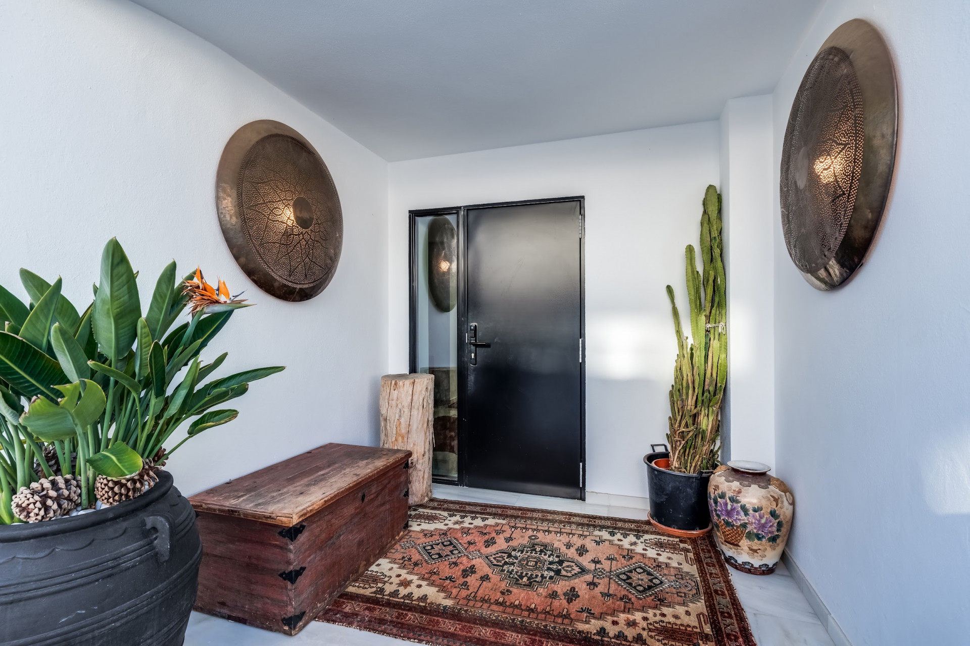 Image 44: detached villa For sale, Nueva Andalucía, €1,894,000 [HFM-CL10219]