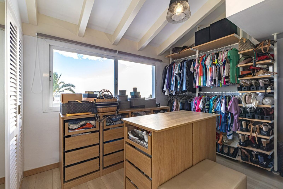 Image 52: detached villa For sale, Marbella, €2,795,000 [HFM-CL10226]