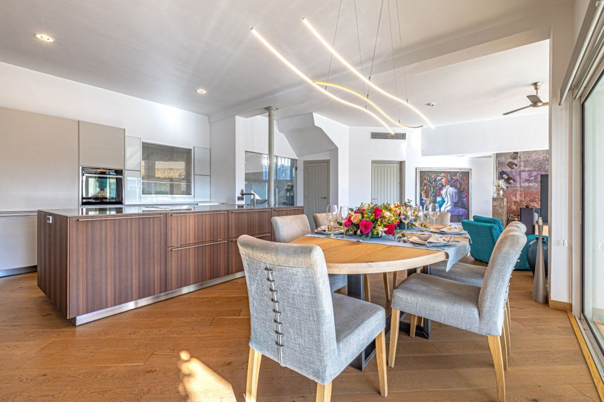 Image 52: detached villa For sale, Marbella, €2,795,000 [HFM-CL10226]