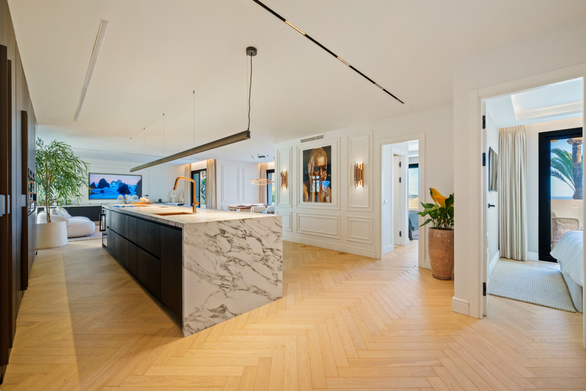 Image {index}: Penthouse Duplex For sale, Nueva Andalucía, €2,750,000 [HFM-C40245]