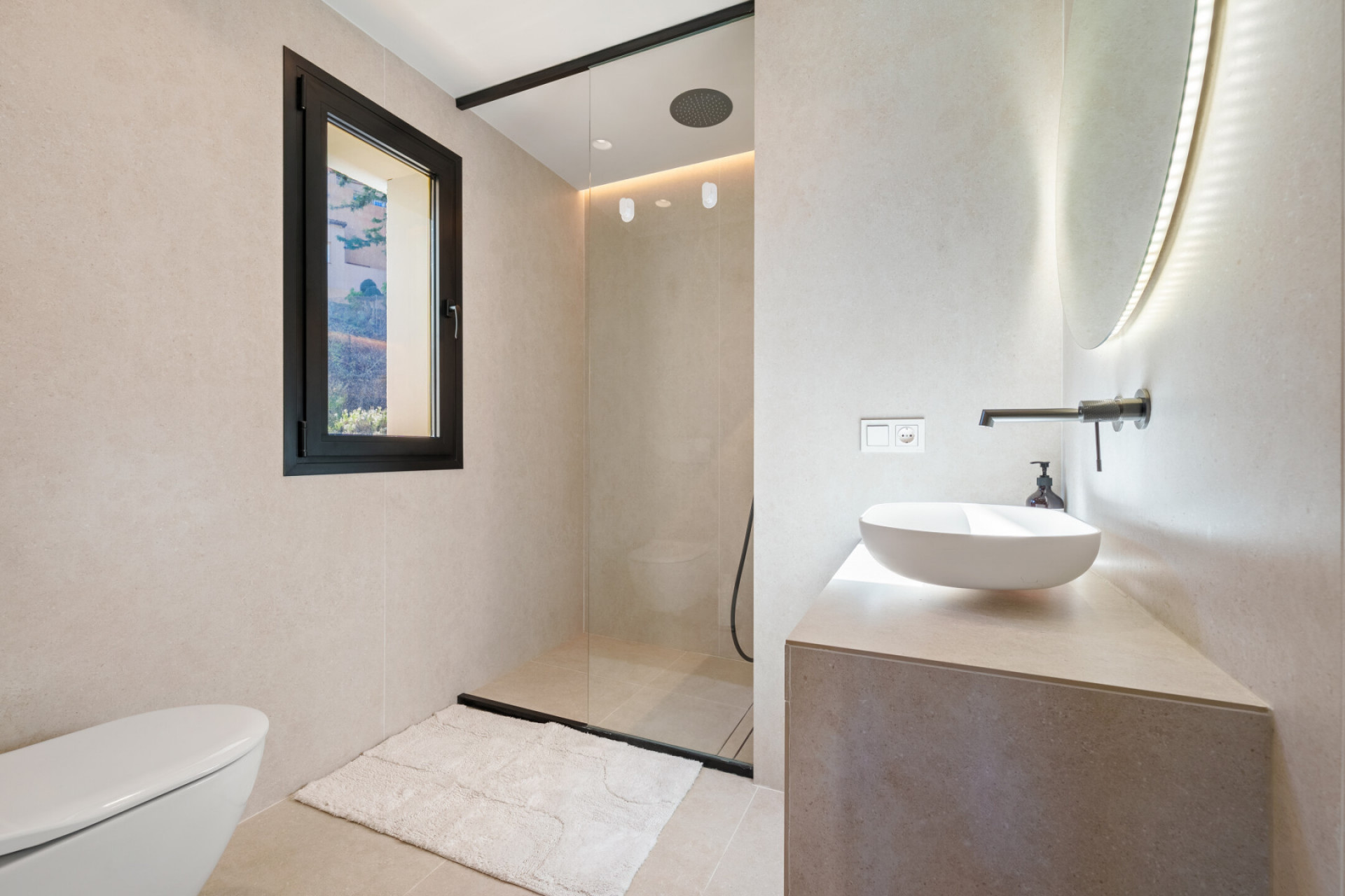 Image {index}: Penthouse Duplex For sale, Nueva Andalucía, €2,750,000 [HFM-C40245]