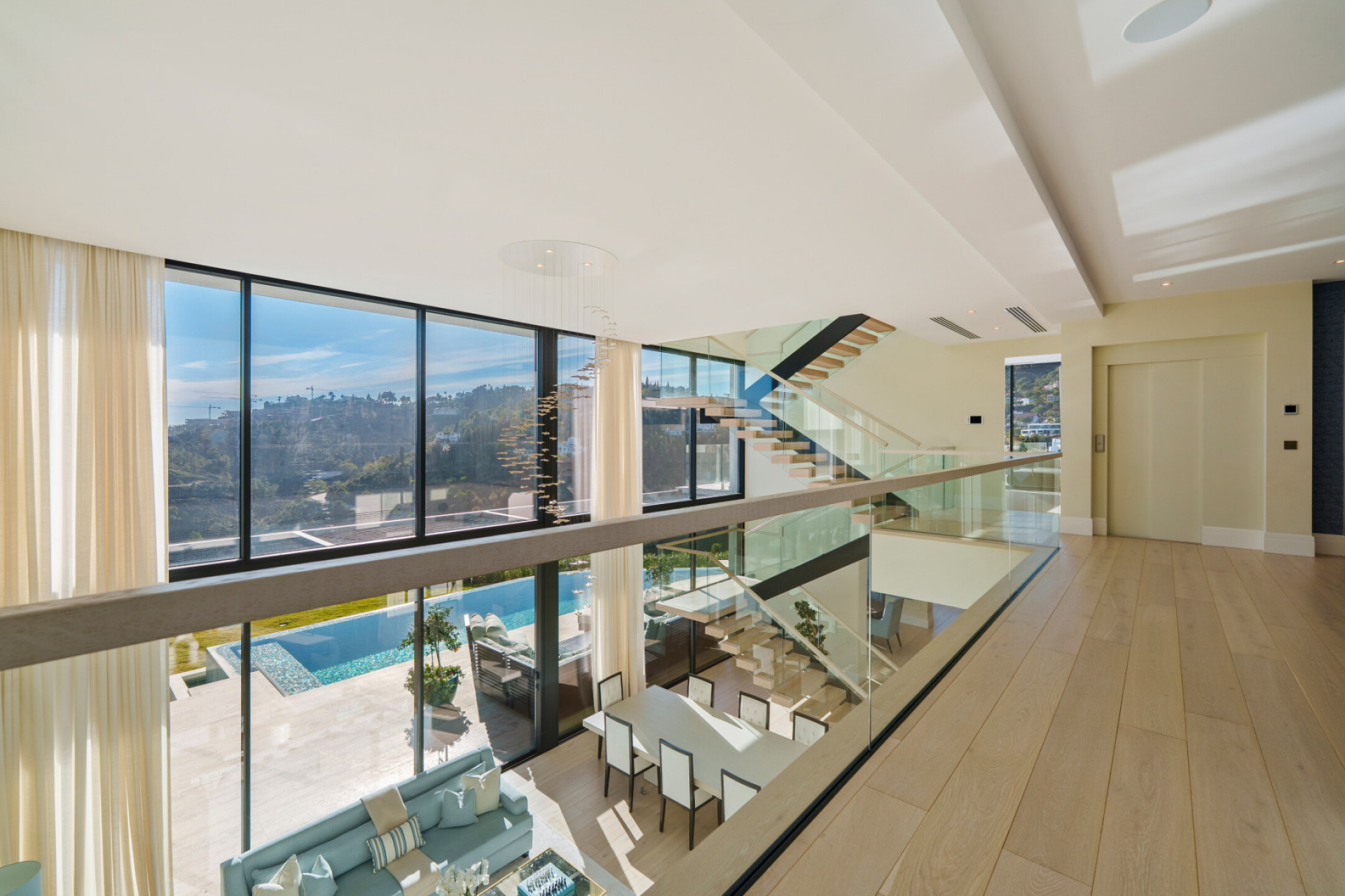 Image {index}: Detached Villa For sale, Benahavís, €8,995,000 [HFM-C40255]