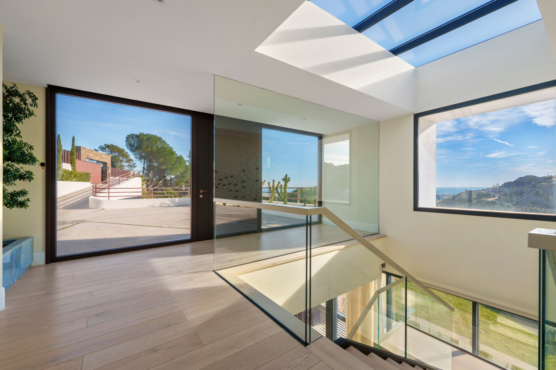 Image {index}: Detached Villa For sale, Benahavís, €8,995,000 [HFM-C40255]