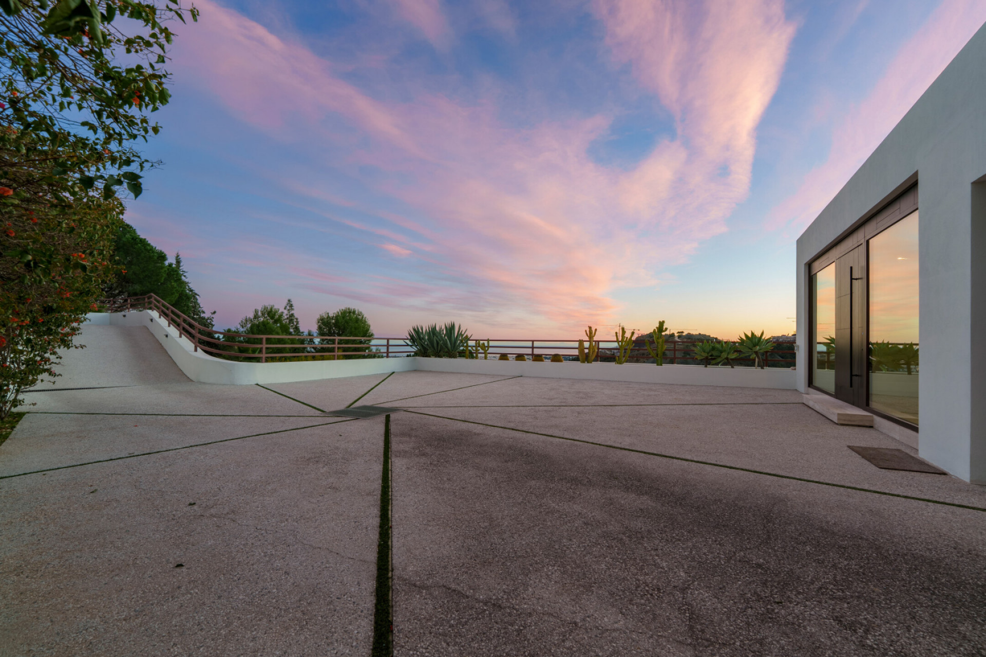 Image {index}: Detached Villa For sale, Benahavís, €8,995,000 [HFM-C40255]