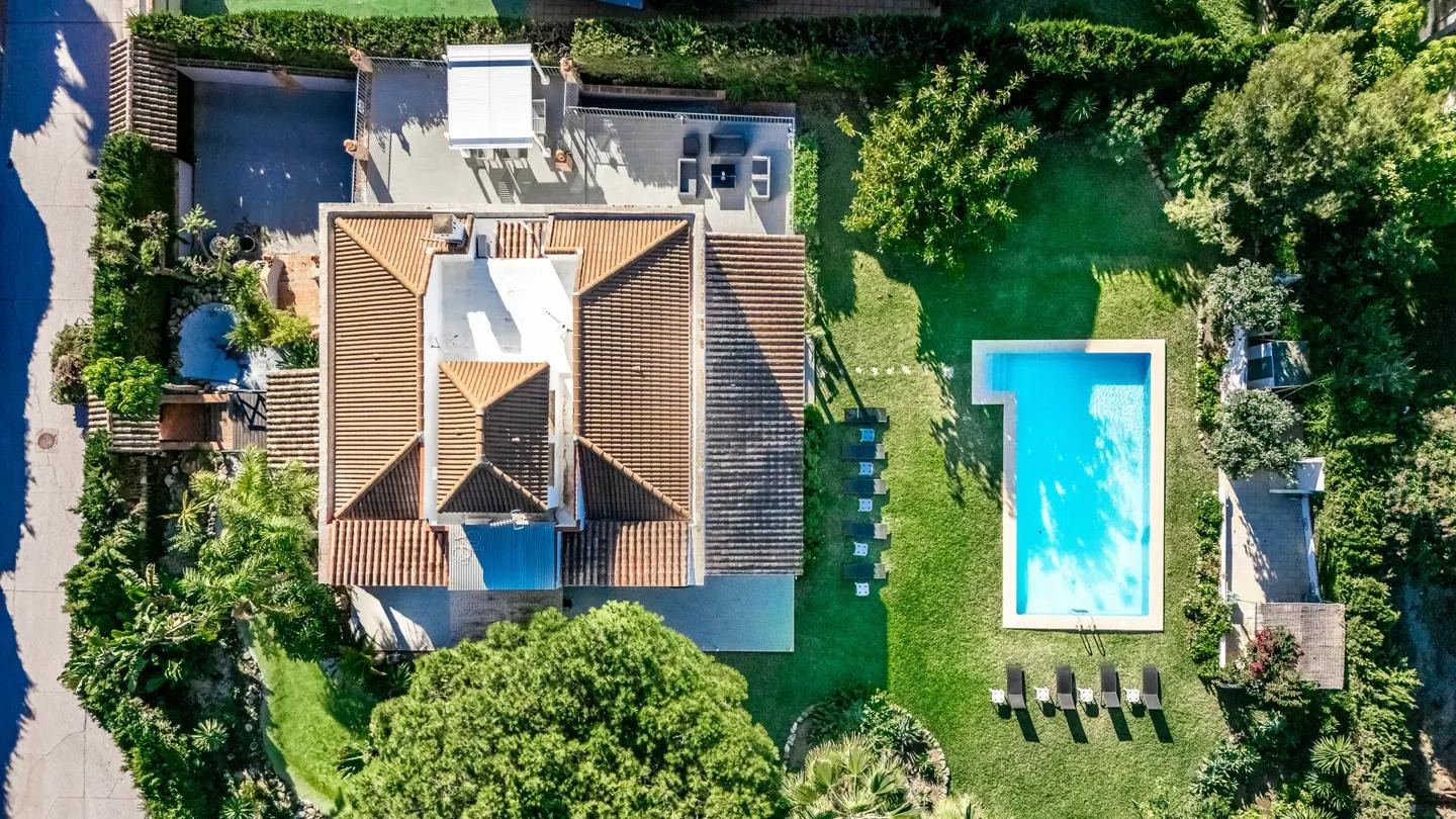 Image {index}: Detached Villa For sale, Nueva Andalucía, €2,250,000 [HFM-CL10242]