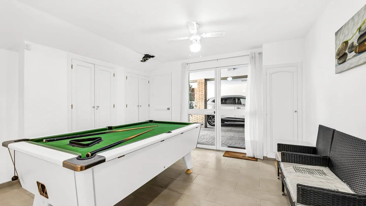 Image {index}: Detached Villa For sale, Nueva Andalucía, €2,250,000 [HFM-CL10242]