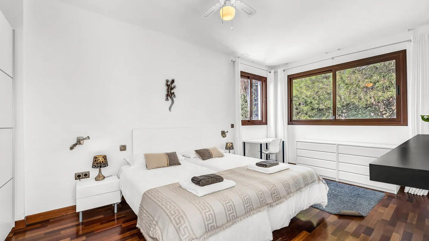 Image {index}: Detached Villa For sale, Nueva Andalucía, €2,250,000 [HFM-CL10242]