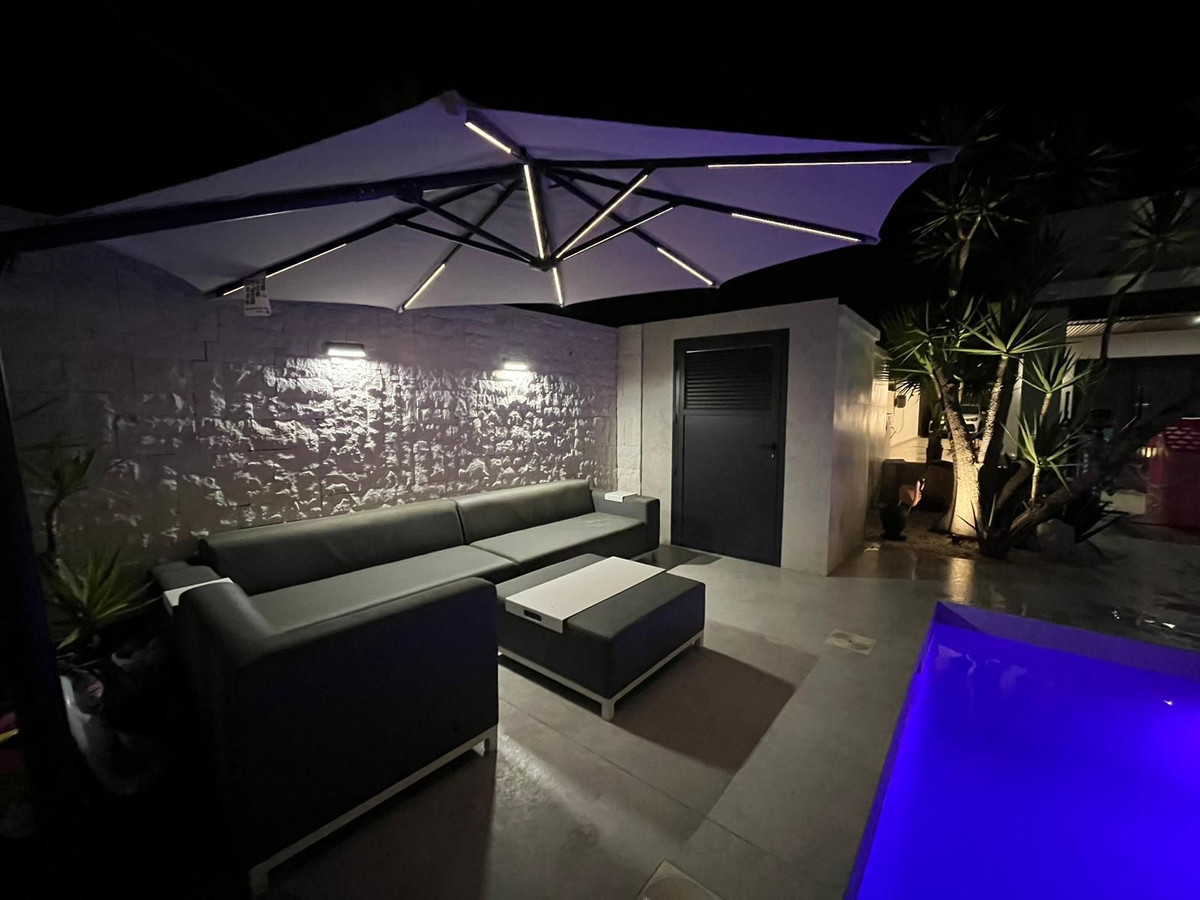 Image {index}: Detached Villa For sale, Estepona, €1,690,000 [HFM-CL10251]