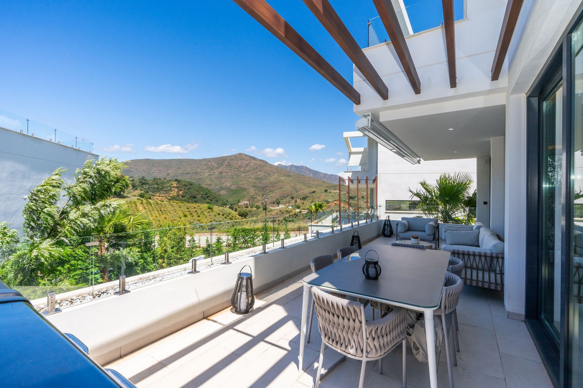 Image {index}: Detached Villa For sale, Mijas Costa, €1,150,000 [HFM-CL10246]
