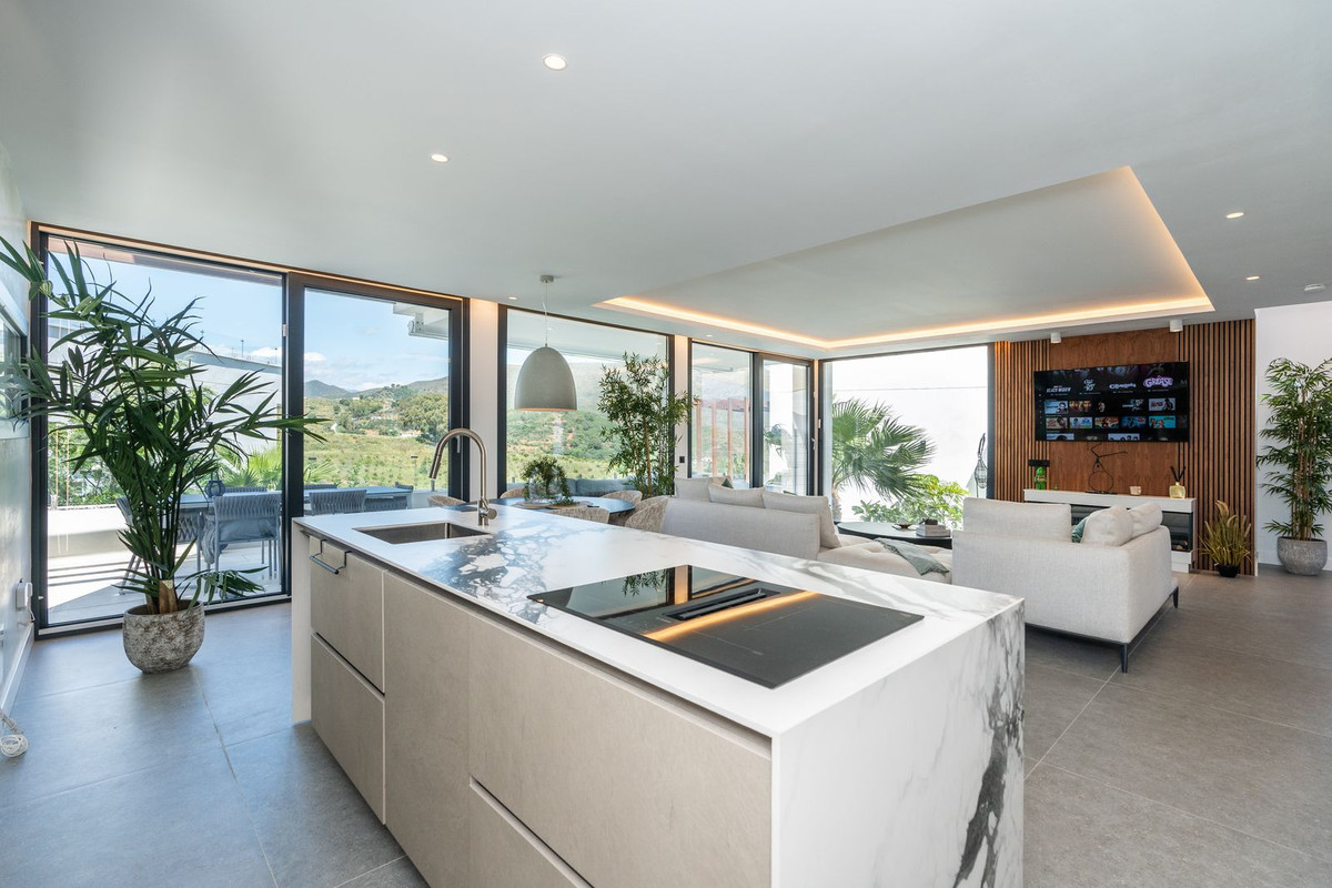 Image {index}: Detached Villa For sale, Mijas Costa, €1,150,000 [HFM-CL10246]