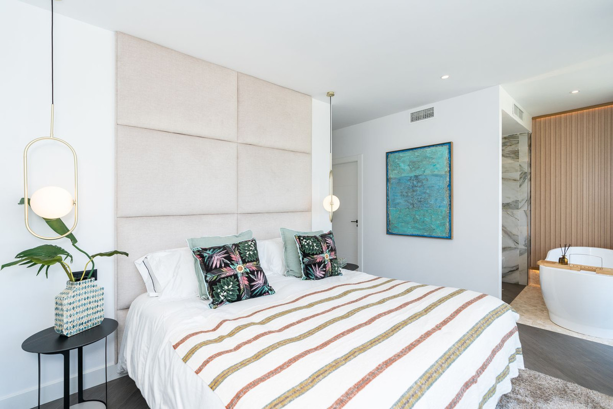 Image {index}: Detached Villa For sale, Mijas Costa, €1,150,000 [HFM-CL10246]