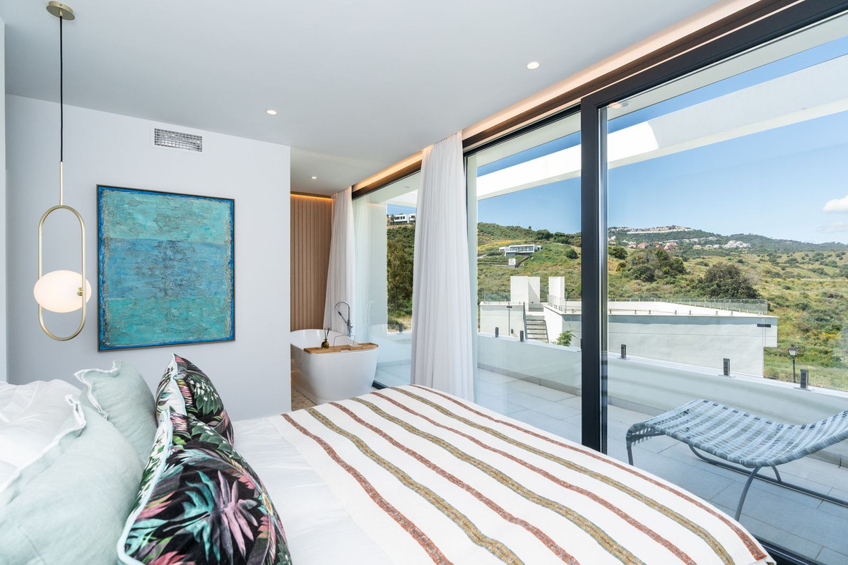 Image {index}: Detached Villa For sale, Mijas Costa, €1,150,000 [HFM-CL10246]