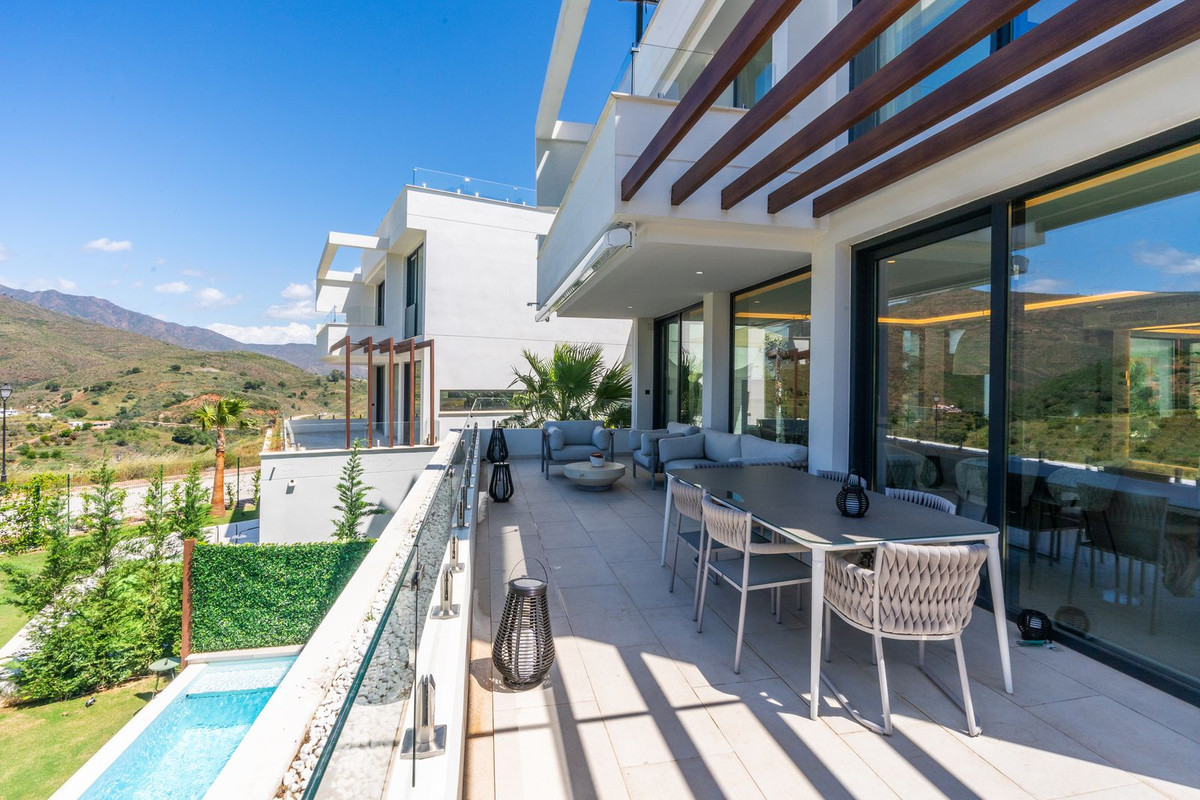 Image {index}: Detached Villa For sale, Mijas Costa, €1,150,000 [HFM-CL10246]