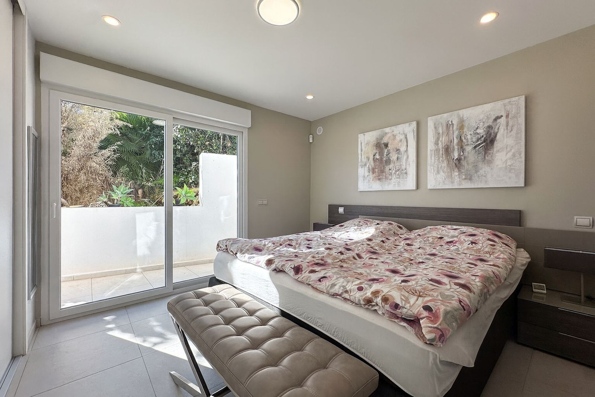 Image {index}: Detached Villa For sale, Mijas Costa, €1,180,000 [HFM-CL10247]