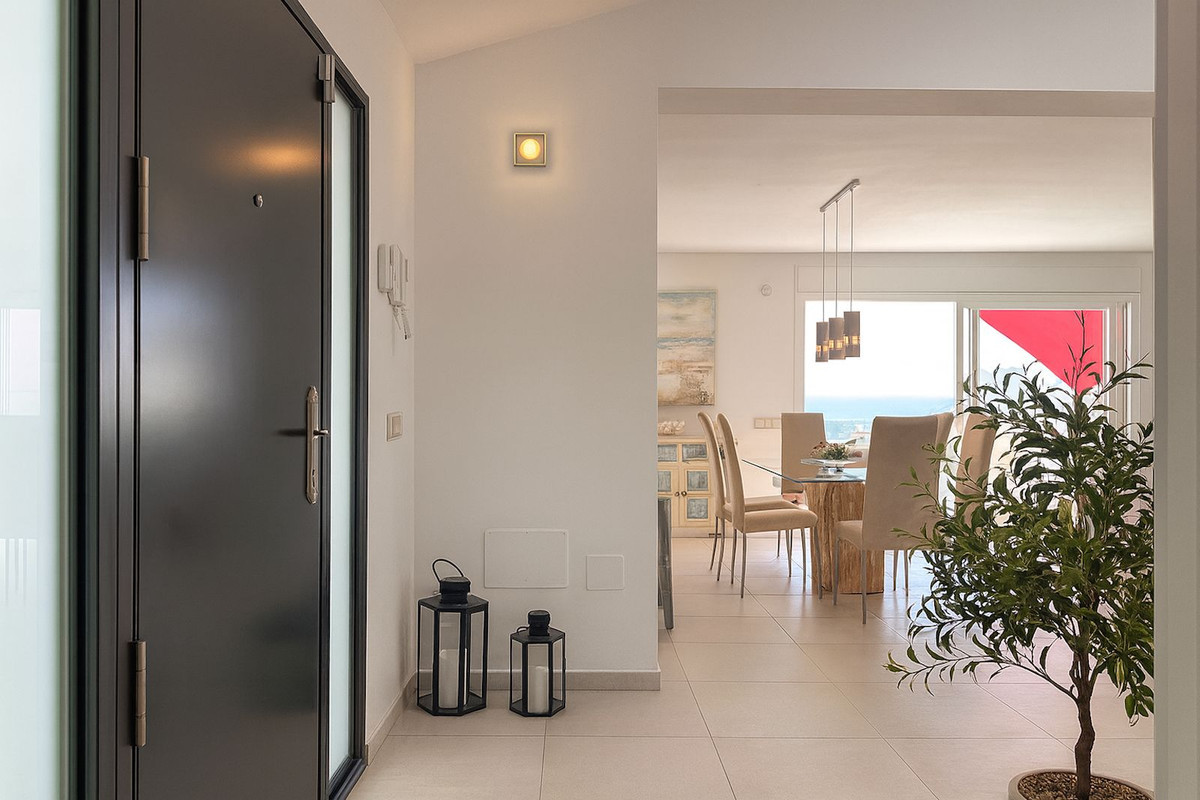 Image {index}: Detached Villa For sale, Mijas Costa, €1,180,000 [HFM-CL10247]