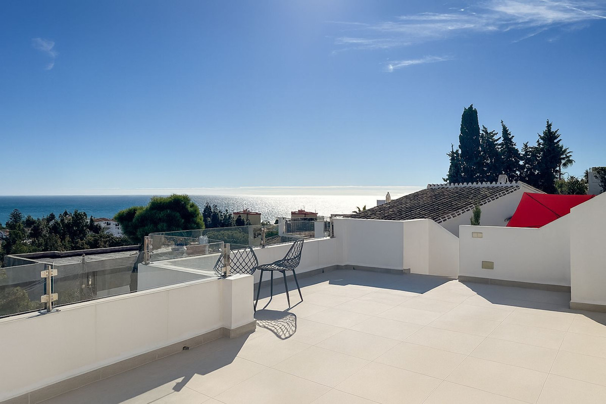 Image {index}: Detached Villa For sale, Mijas Costa, €1,180,000 [HFM-CL10247]
