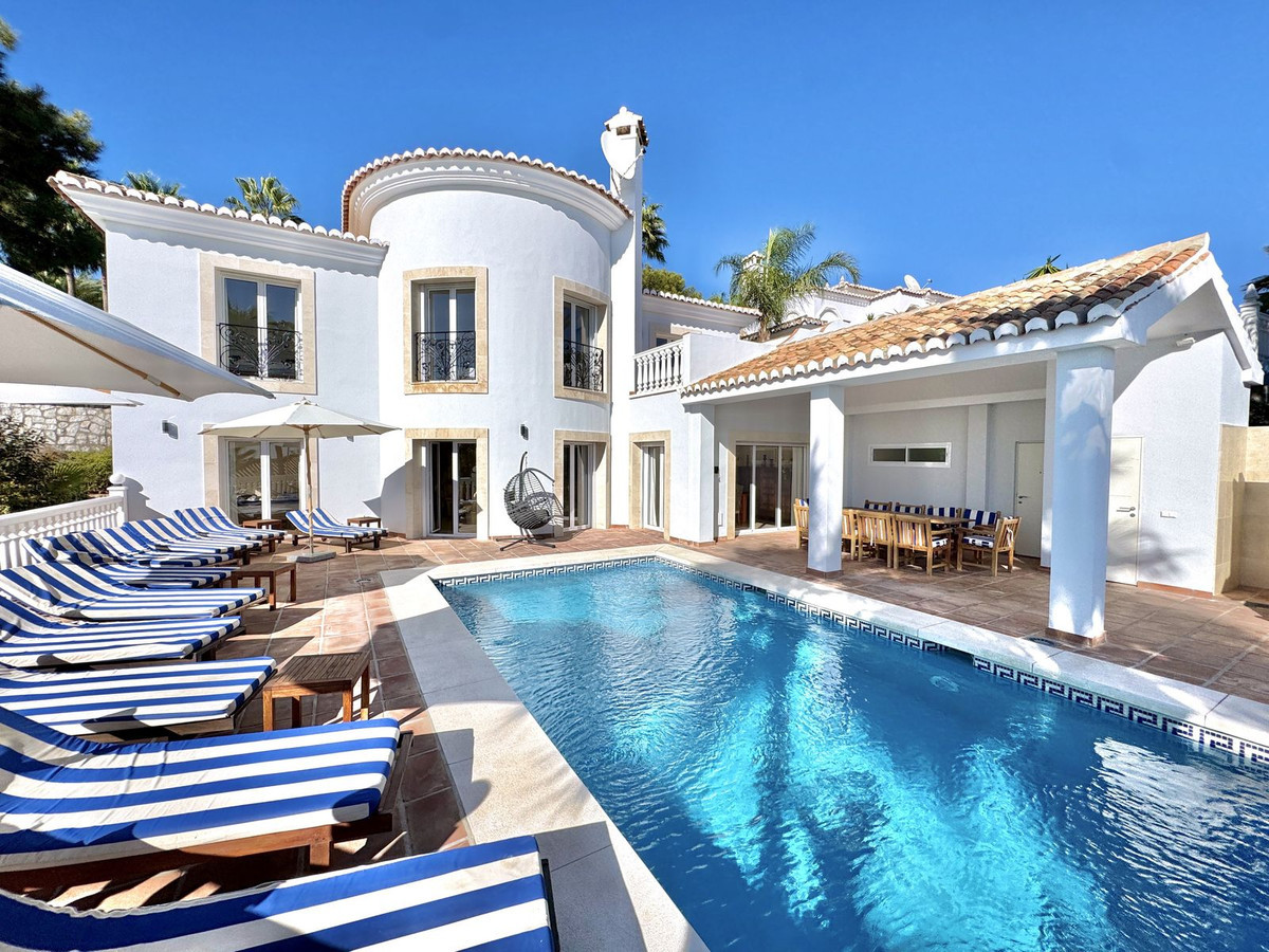 Image {index}: Detached Villa For sale, Mijas Costa, €1,595,000 [HFM-CL10248]