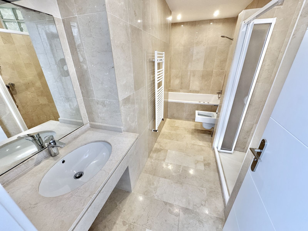 Image {index}: Detached Villa For sale, Mijas Costa, €1,595,000 [HFM-CL10248]