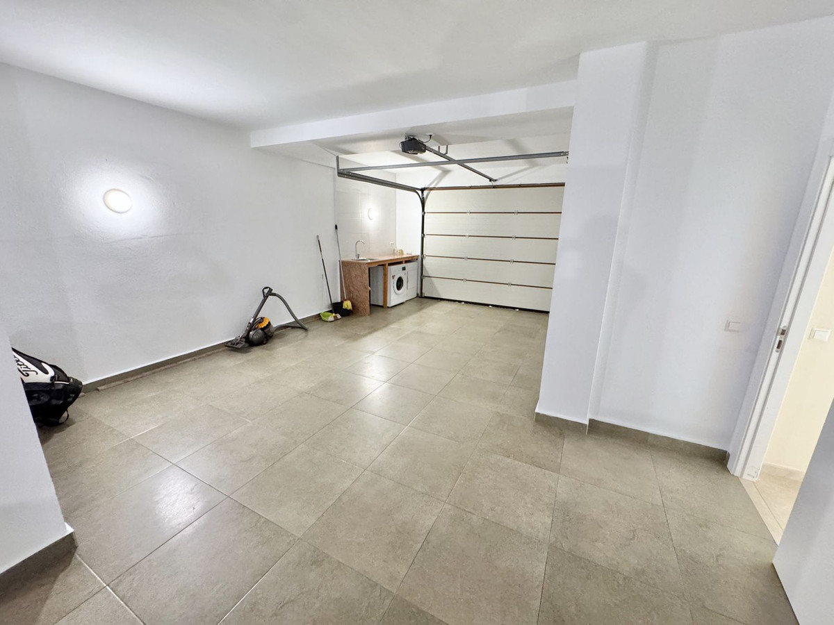 Image {index}: Detached Villa For sale, Mijas Costa, €1,595,000 [HFM-CL10248]