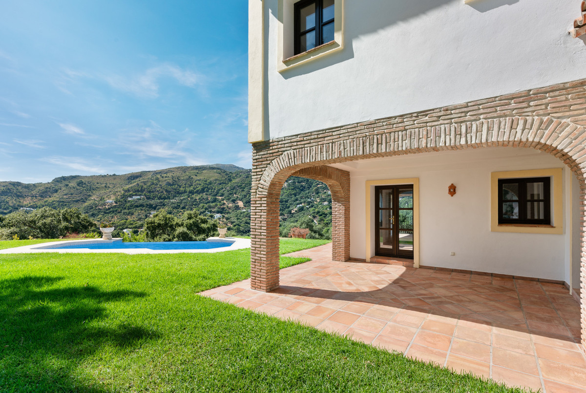 Image {index}: Detached Villa For sale, Casares, €1,645,000 [HFM-CL10249]
