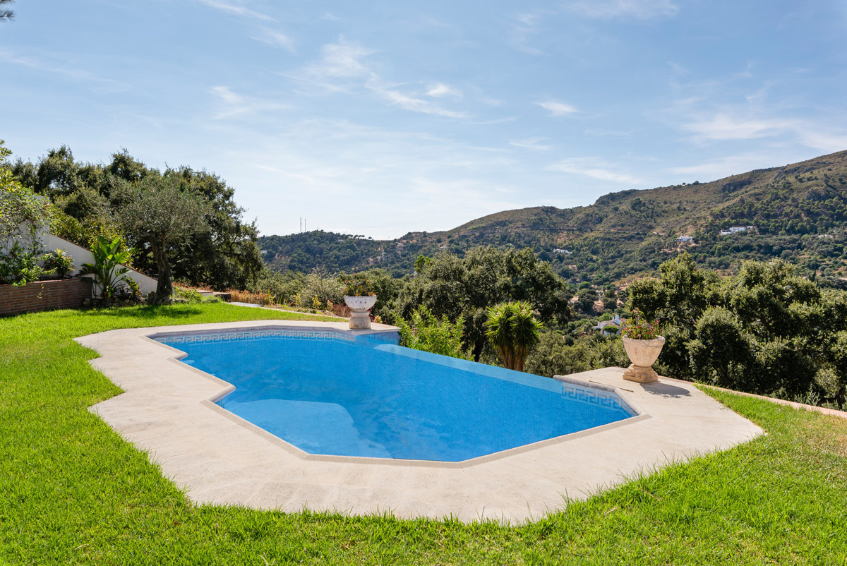 Image {index}: Detached Villa For sale, Casares, €1,645,000 [HFM-CL10249]
