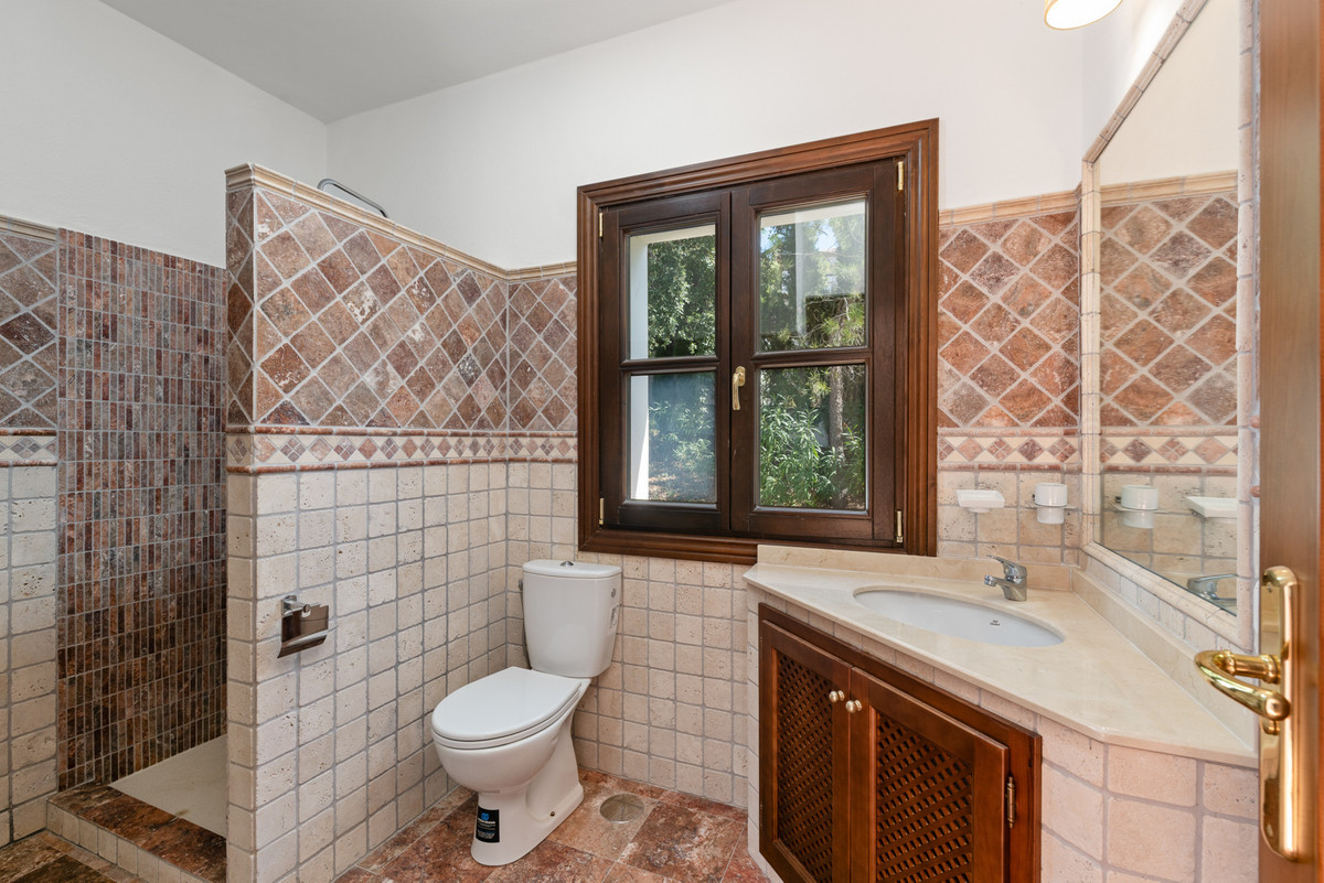 Image {index}: Detached Villa For sale, Casares, €1,645,000 [HFM-CL10249]