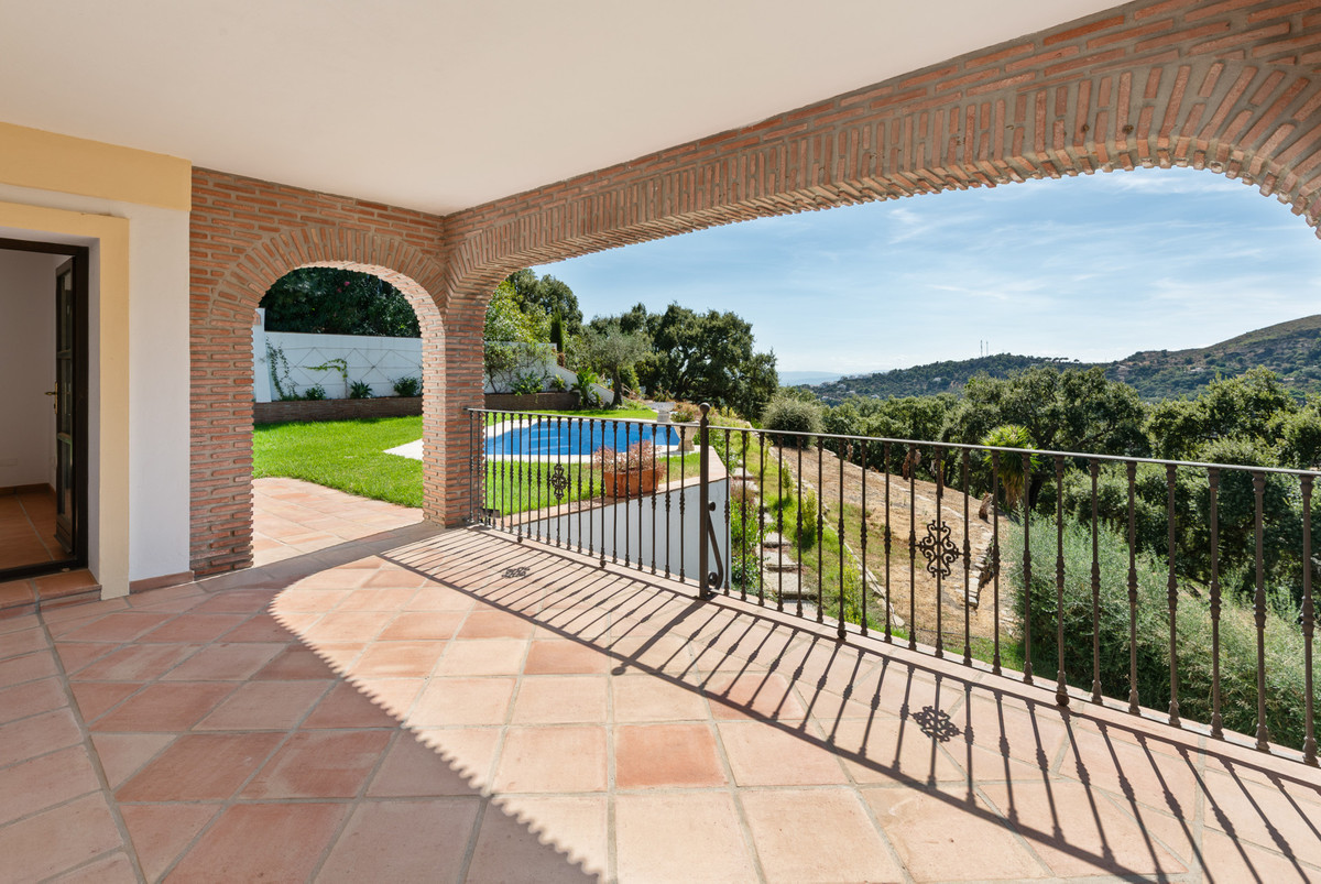 Image {index}: Detached Villa For sale, Casares, €1,645,000 [HFM-CL10249]