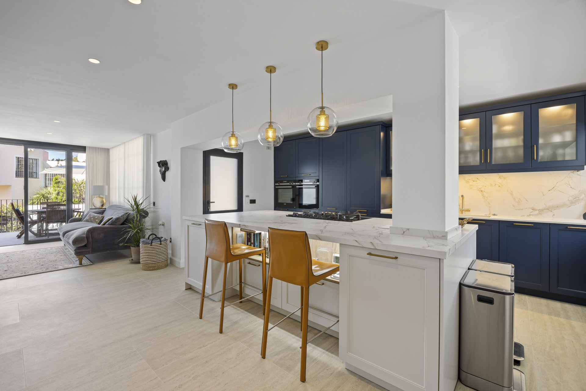 Image {index}: Detached Villa For sale, San Pedro de Alcántara, €1,795,000 [HFM-CL10236]