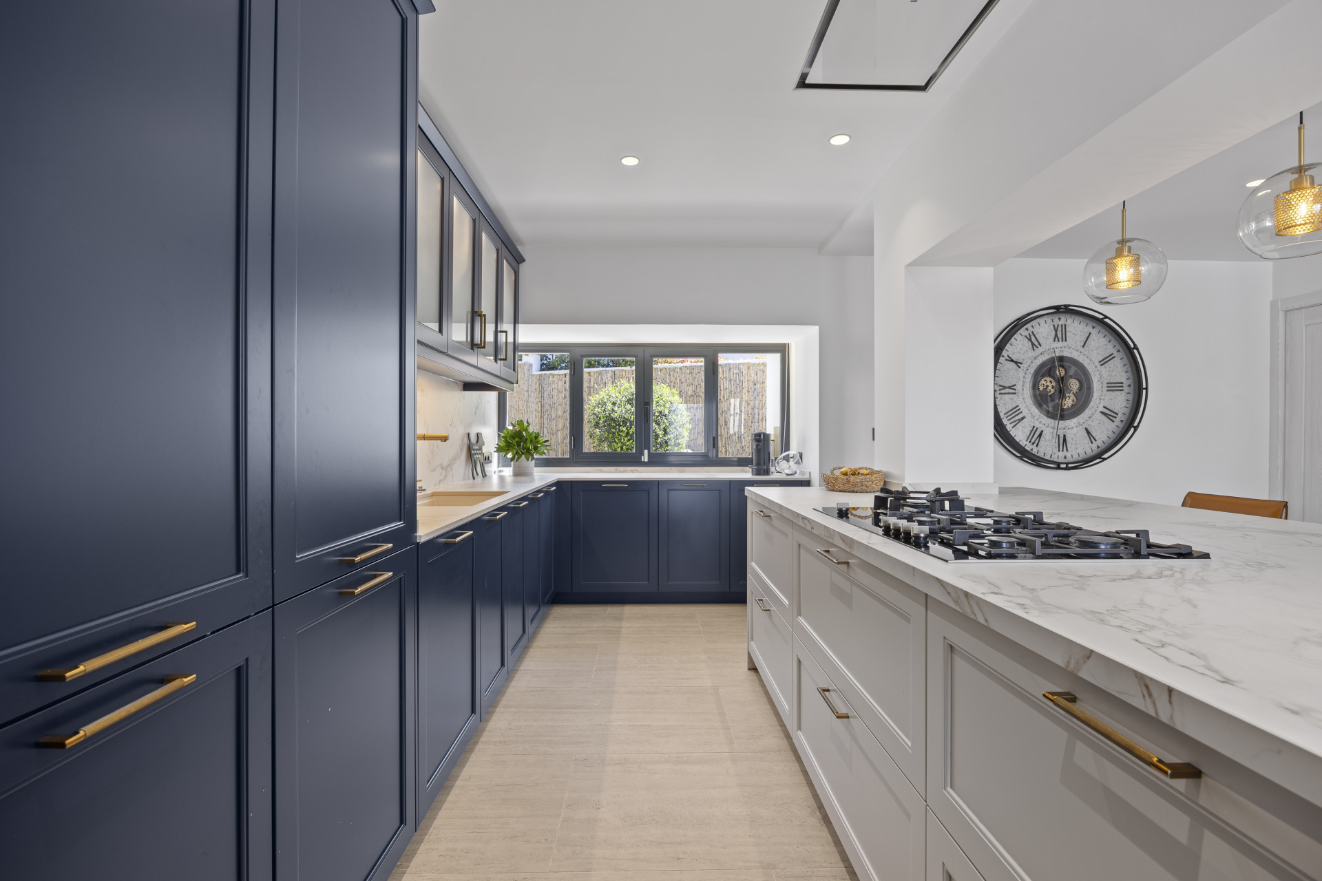 Image {index}: Detached Villa For sale, San Pedro de Alcántara, €1,795,000 [HFM-CL10236]