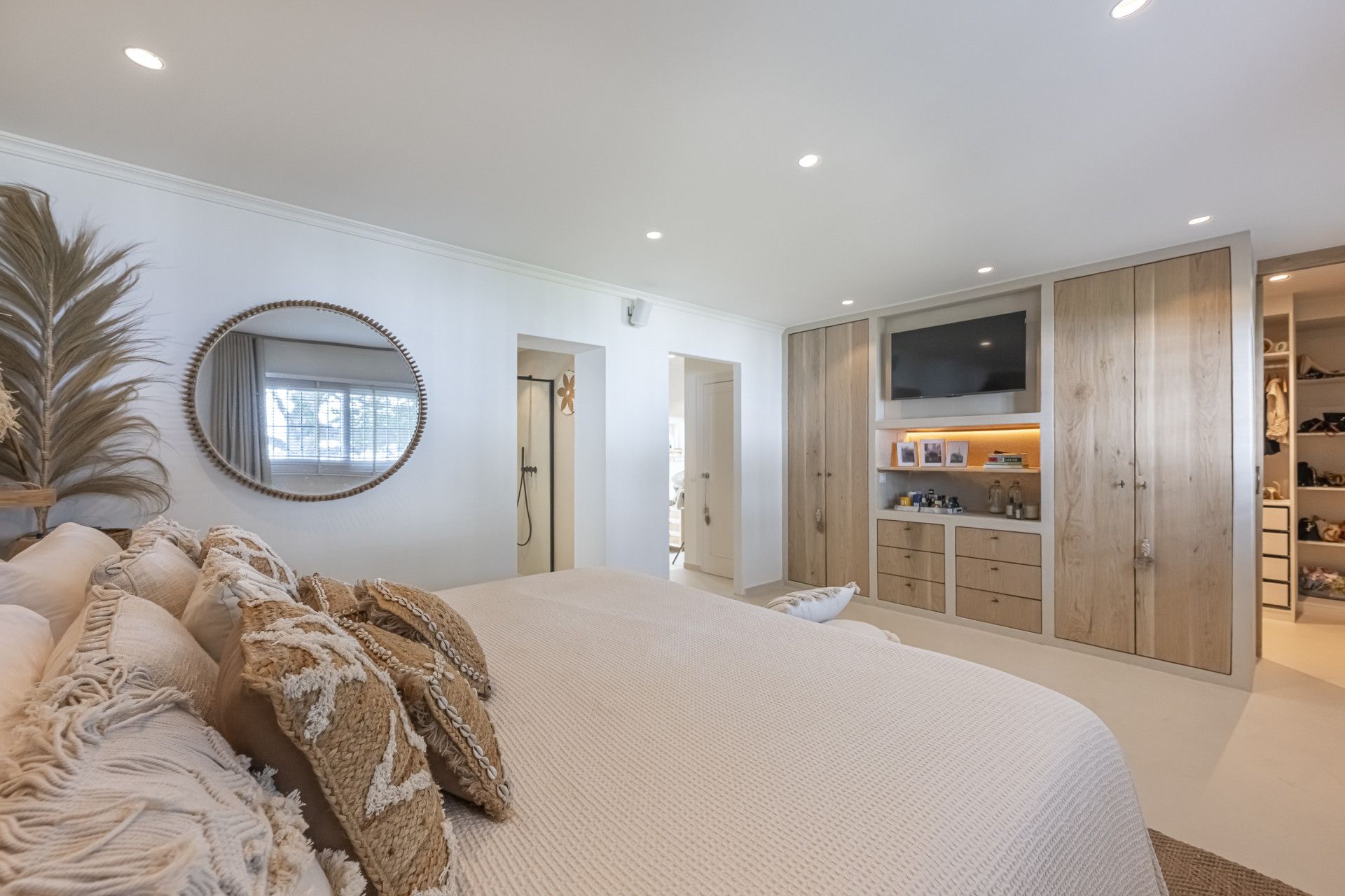 Image {index}: Detached Villa For sale, Nueva Andalucía, €2,495,000 [HFM-CL10235]