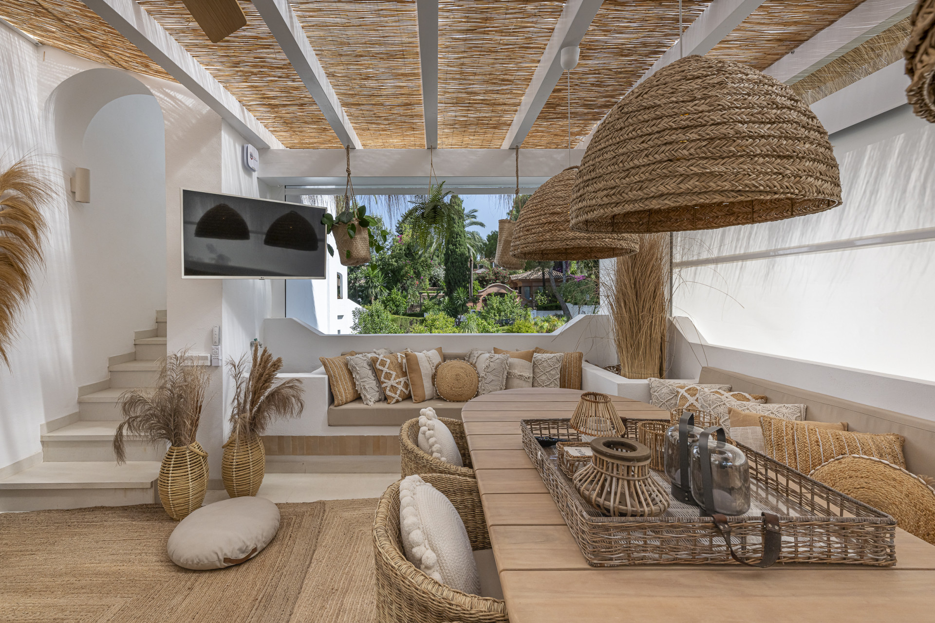 Image {index}: Detached Villa For sale, Nueva Andalucía, €2,495,000 [HFM-CL10235]