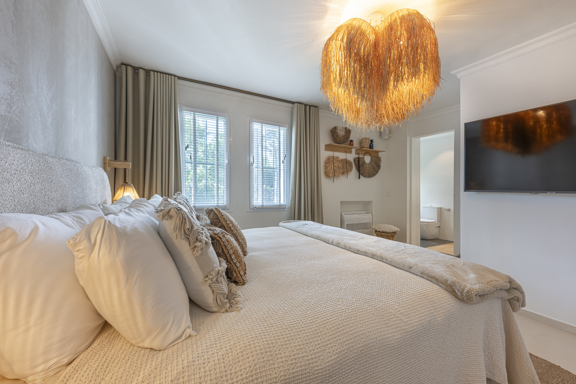 Image {index}: Detached Villa For sale, Nueva Andalucía, €2,495,000 [HFM-CL10235]