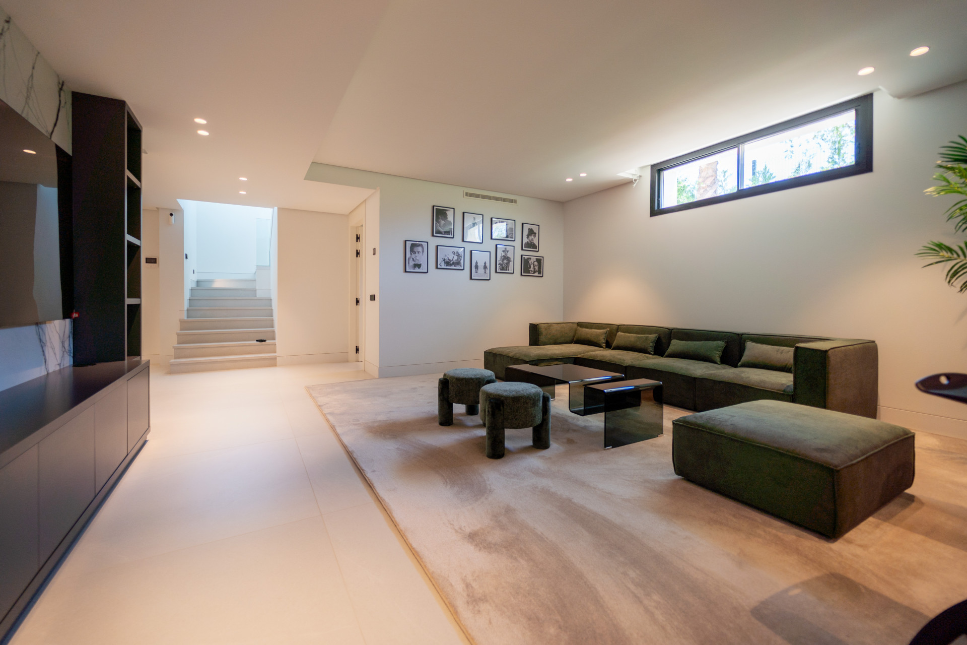 Image {index}: Detached Villa For sale, Nueva Andalucía, €4,700,000 [HFM-CL10238]